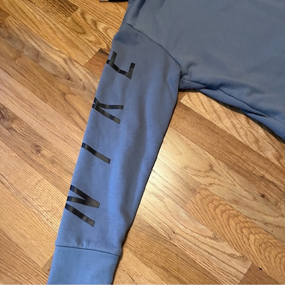 Nike Pullover Hoodie - Picture 4 of 6